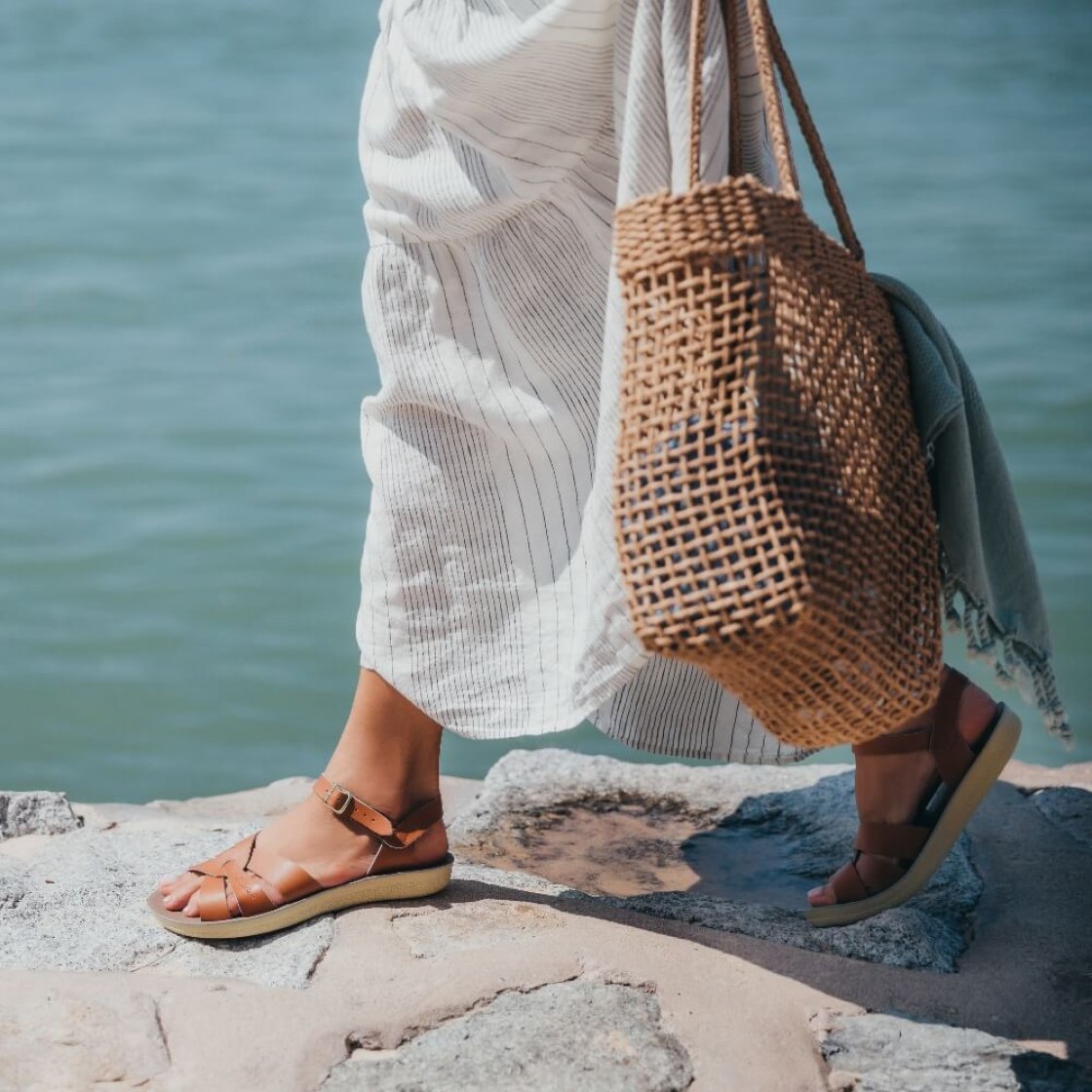 Can you wear flat sandals to all formal events?